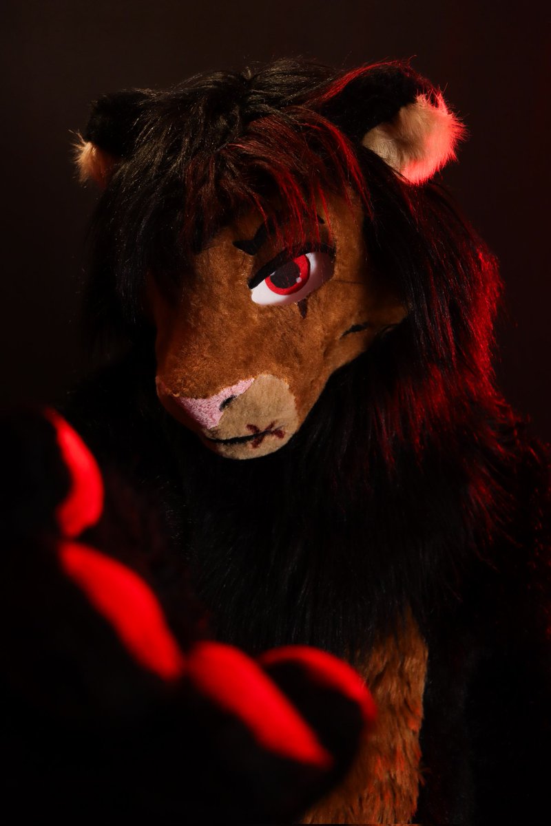 Its VDay and #FursuitFriday lets have some fun today. Join me.

📸 : <a href="/Pundazebra/">Punda</a>