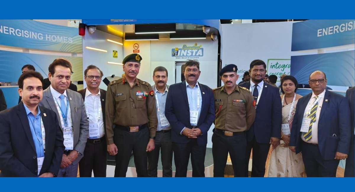 BPCLLPG's tweet photo. A proud moment at India Energy Week 2025!

BPCL launched Bharatgas Insta   First of its kind in India – an AI-driven innovation that makes getting an LPG cylinder as easy as withdrawing cash from an ATM! Revolutionising convenience.

@BPCLimited @DirectorM_BPCL @cmdbpcl @PetroleumMin @BPCLMakLube @BPCLRetail1 @HardeepSPuri 

#BPCL #IndiaEnergyWeek2025 #SustainableMobility #InnovationForTomorrow #bharatgas #EnergyForAll #Innovation #LPGSafety #BharatGasInsta