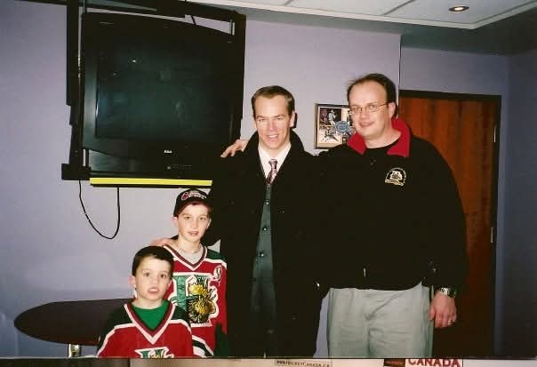 IanRobinsonPA's tweet image. Great to see #Halifax #Mooseheads legend Alex Tanguay back in Moose Country! 🫎 He&apos;s now an assistant coach with the Detroit Red Wings. His theme song was &quot;18 Til I Die.&quot; Welcome back # 18 Alexxxxxx Tanguayyyyy #GoMooseGo