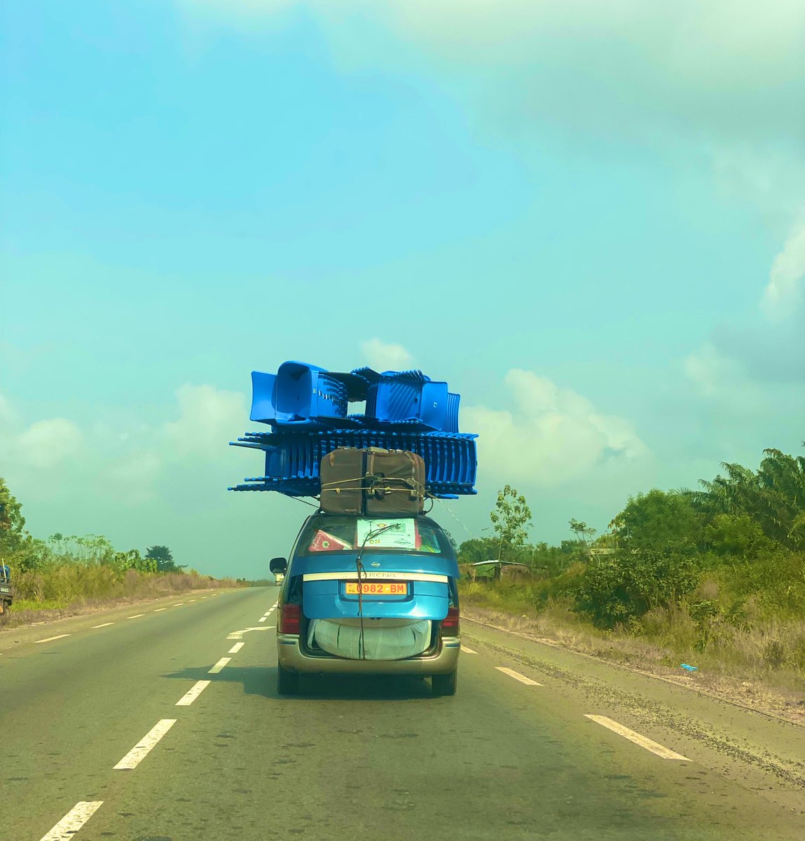 AphtalC's tweet image. Le Vendredi c'est pour l'asphalte.

Les entorses au code de la route ne peuvent pas avoir autant lieu, en pleine Opération KELIGOU.

#DestinationTogo #Team228 #Tgtwittos