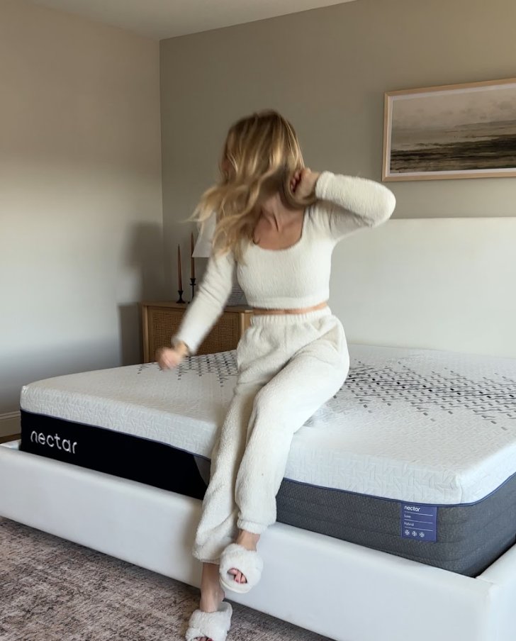 nectarsleep's tweet image. Cloud-like comfort, endless coziness ☁️💙 There's nothing like sinking into a Nectar Mattress after a long day. Ready to upgrade your sleep? 😴✨

#NectarSleep #ComfyCozy #SleepBetter