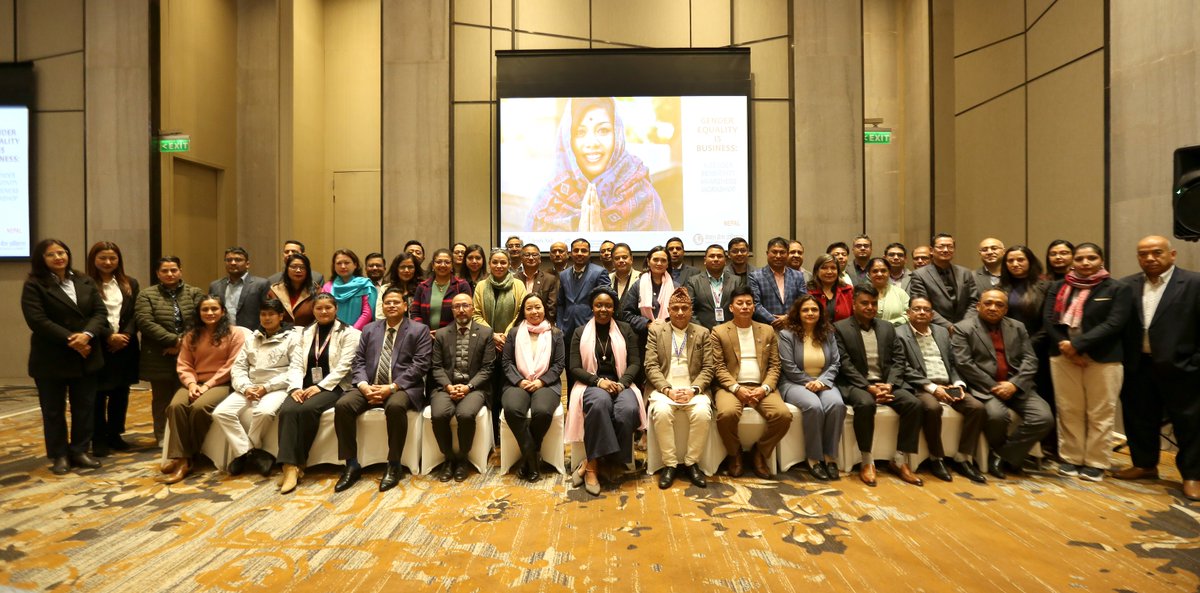 IFC_SouthAsia's tweet image. 1/3 of Nepali homes are headed by women👩‍👧. But only 1/4 have insurance. @IFC_org, with @Irish_Aid support, held gender sensitivity awareness workshops for #Nepal’s insurance industry, which will bring more women into its fold.

#InsureHERProtectALL #SheforShield