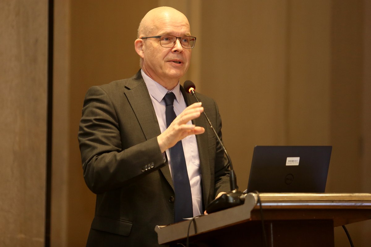 IFC_SouthAsia's tweet image. 1/3 of Nepali homes are headed by women👩‍👧. But only 1/4 have insurance. @IFC_org, with @Irish_Aid support, held gender sensitivity awareness workshops for #Nepal’s insurance industry, which will bring more women into its fold.

#InsureHERProtectALL #SheforShield