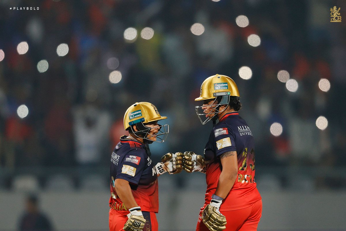 trend_tak45's tweet photo. #WPL2025 

Richa Ghosh - 64* (27)
Ellyse Perry - 57 (34)
Kanika Ahuja - 30* (13)

RCB STARTS WPL 2025 WITH A 202 CHASE 🔥🔥🔥

#rcbvgg 

KANIKA AHUJA &amp; RICHA GHOSH 😎😎🔥🔥 https://t.co/6ReoqgFvPR