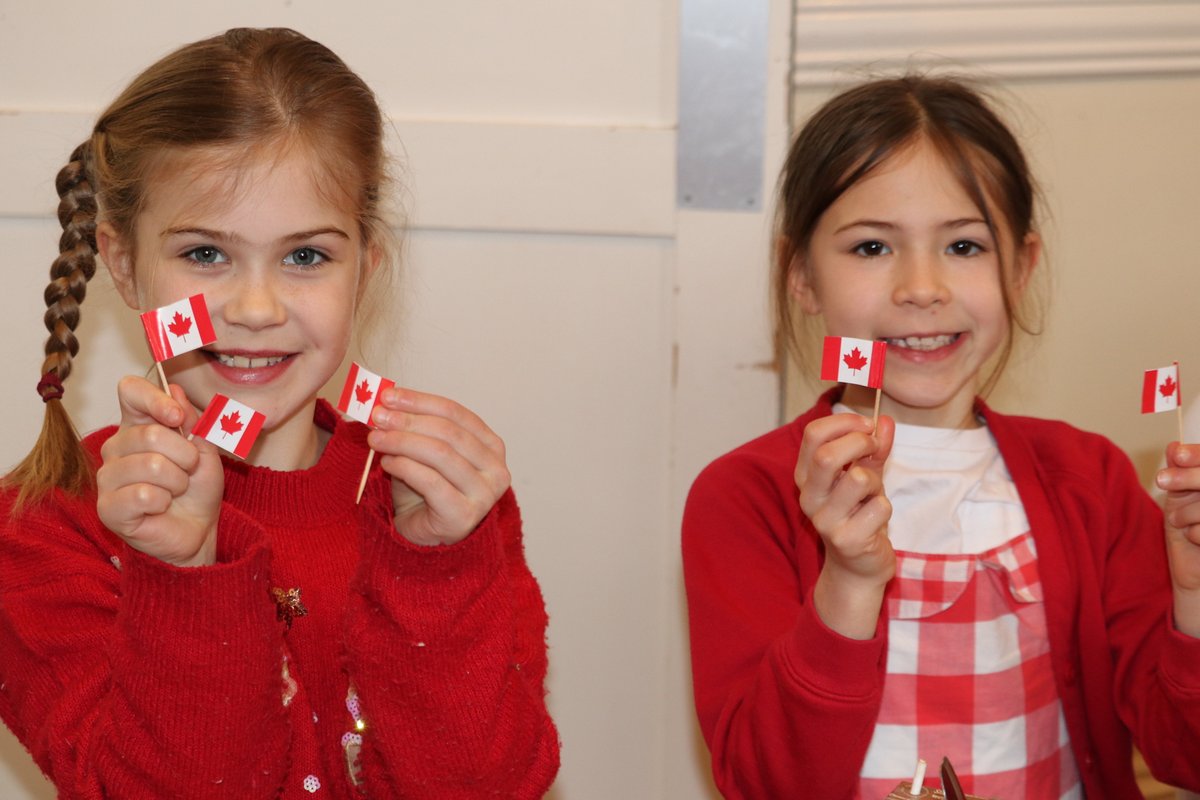 AshfoldSchool's tweet image. ✈️ Form 1 Passport Day – Canada! ✈️

Form 1 explored Canada today! From ordering breakfast in French to making dreamcatchers and dressing in red &amp;amp; white, they embraced the adventure in true Ashfold style! 🍁

#WeAreAshfold #ExploringCanada #LearningThroughFun #CulturalAdventure