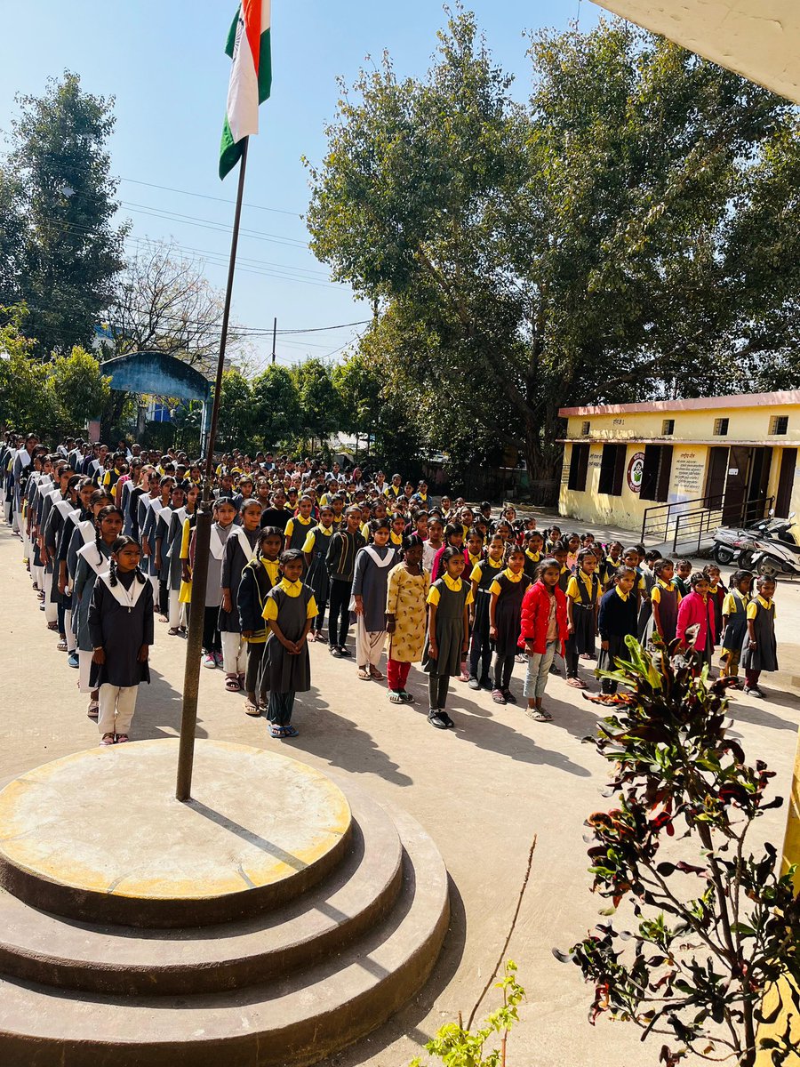 मालवा प्रांत के इंदौर महानगर में वीर स्मृति कार्यक्रम द्वारा एक साथ 140 स्थान पर 22678 विद्यार्थियों की सहभागिता से पुलवामा हमले में हुए बलिदानियों को राष्ट्रगीत गायन करते हुए श्रद्धांजलि अर्पित की।