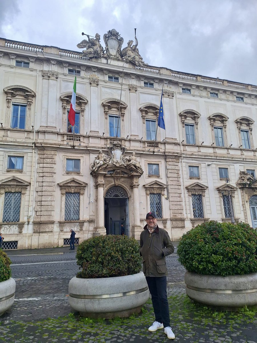 Ein Besuch des italienischen Verfassungsgerichtshofs ist für mich in Rom ein absolutes Highlight, das ich mir nicht entgehen lassen möchte. #rom #verfassung #highlight