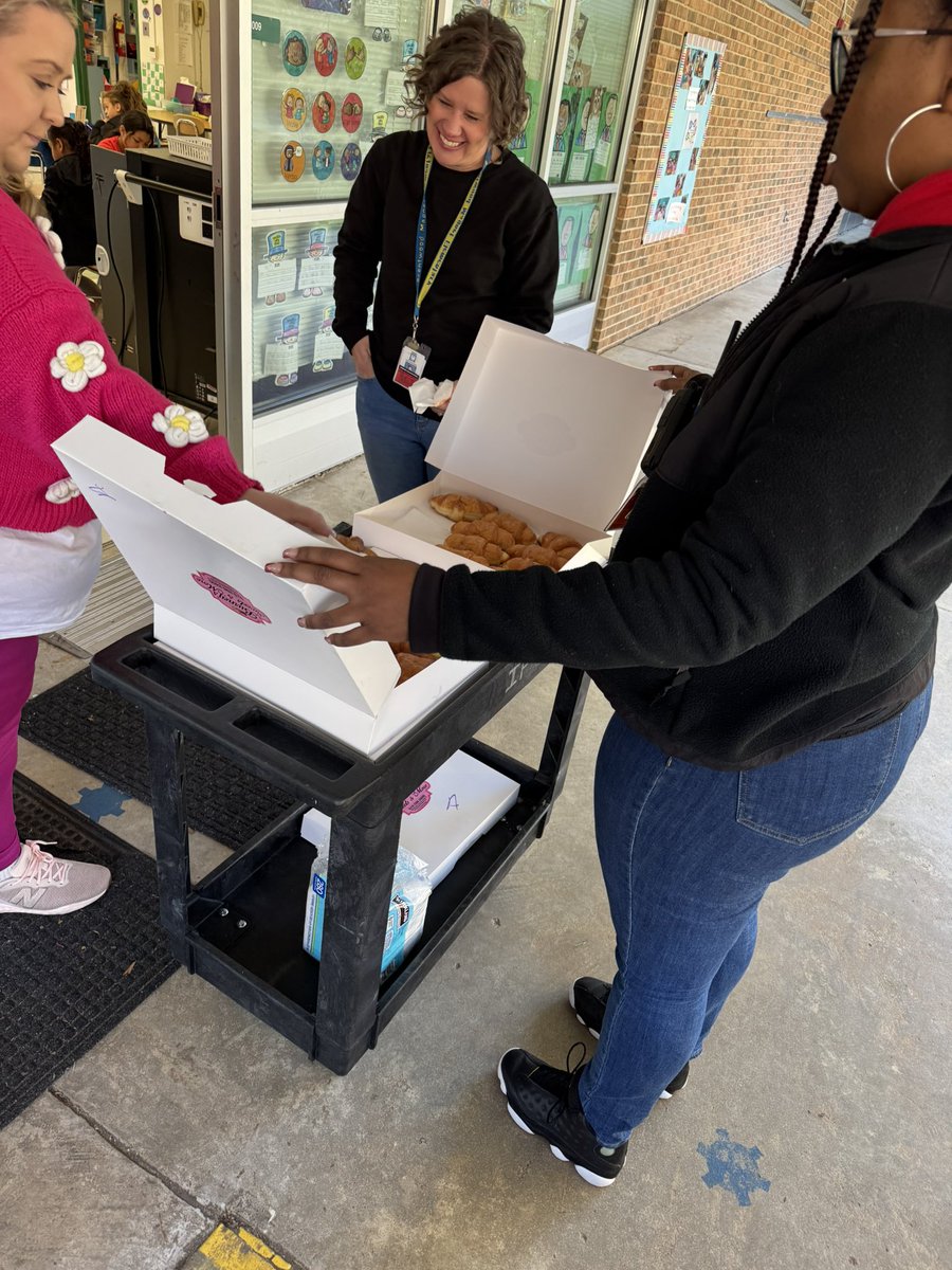 Kara Wright (@kwright_17) on Twitter photo Staff was appreciated by <a href="/M_McKinley30/">Melissa McKinley</a> and <a href="/NCSTEMgirl/">Emily Hardee</a> with yummy treats <a href="/BrentwoodMESE/">Brentwood Magnet Elementary School of Engineering</a>
#valentinesday Staff was appreciated by <a href="/M_McKinley30/">Melissa McKinley</a> and <a href="/NCSTEMgirl/">Emily Hardee</a> with yummy treats <a href="/BrentwoodMESE/">Brentwood Magnet Elementary School of Engineering</a>
#valentinesday