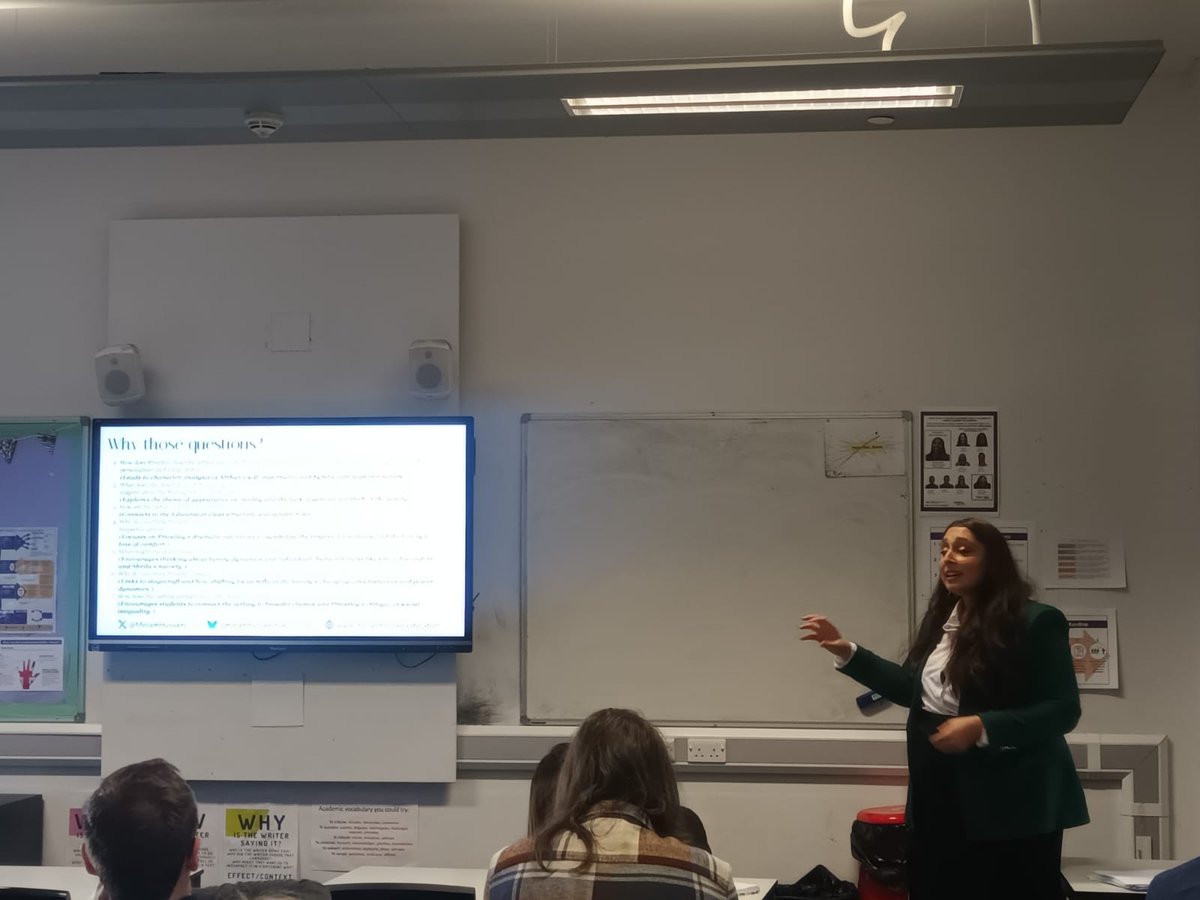 Getting inspired by <a href="/MiriamHussain_/">Miriam Hussain</a> as she helps us to “Unlock An Inspector Calls” 📞 

#coreknowledge #whythosequestions?