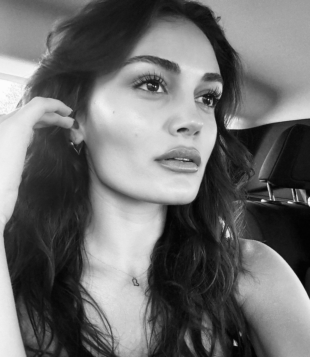 Hazır gündemdeyken azıcık belgin’in güzelliğini mi abartsak fazlasıyla hakkediyor da …❤️‍🔥❤️‍🔥 #belginşimşek #farbel #algon