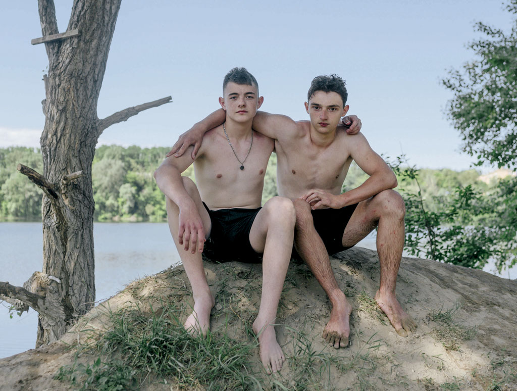 MONUMAG's tweet photo. FROM CRISIS TO OPPORTUNITY BY GRETA SAMULIONYTE

The latest issue of MONU Magazine, entitled "Conflict-driven Urbanism", offers an exploration... https://t.co/Ls3Ex8KNVz.

Images:
1.  ©Fabian Ritter.
2. Source: Elena.laps
3. ©Ai Weiwei Studio
4. Photo by Anastasiya Kubert https://t.co/E0U8AfJWTf