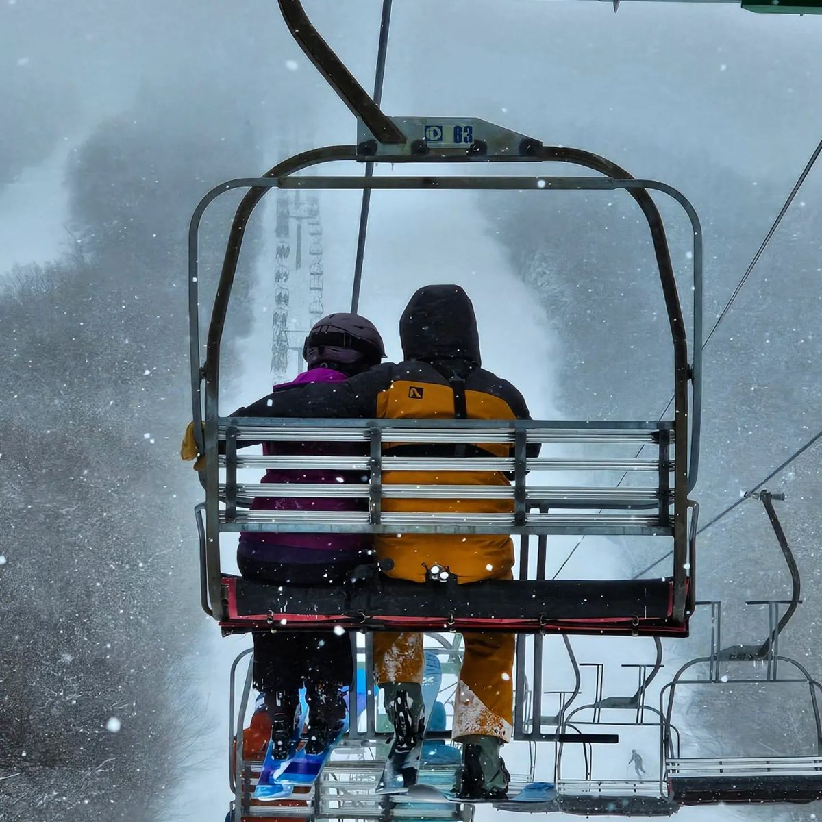 SKITHEEAST's tweet photo. Why take a double when you can take a triple and invite a third ❤️ #Threesaparty #HappyValentinesDay

📸  @warect @espresso.fueled.hikes

#SkiTheEast #BornFromIce #KeepTheShredAlive https://t.co/dv4TRZG713