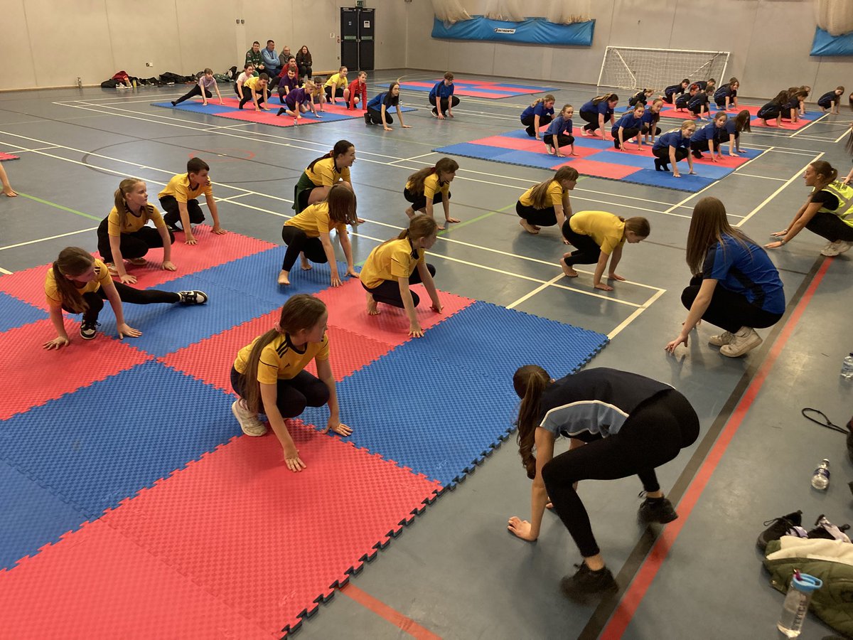 SpringwoodPE's tweet photo. Brilliant afternoon of Dance @KirkBalk huge thank you to the sports leaders and dance teacher. Well done #teamspringwood for your efforts #SpringwoodPE https://t.co/UFyZwBdqkU