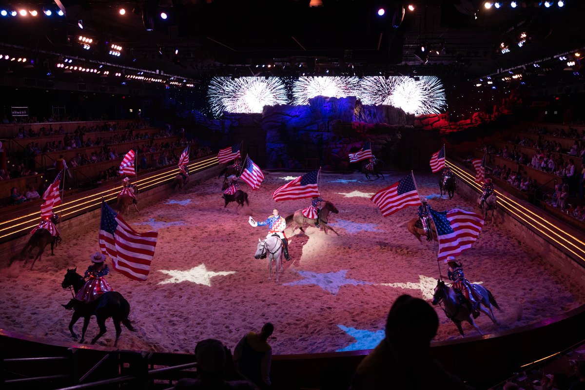 DollysStampede's tweet photo. Our hearts always burst with pride during the grand finale! 🎇✨ What’s your favorite part of Dolly Parton’s Stampede? Let us know! 🐎💛
#DollysStampede #DollyStampede #DollyPartonsStampede #DollyParton #Stampede #DinnerShow #DinnerAttraction https://t.co/f1VvHS8q16