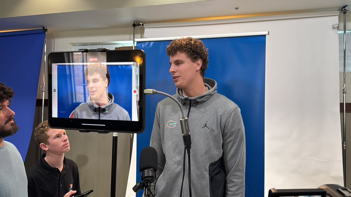 “I’m back.”

Micah Handlogten will play the rest of the season, starting Saturday night against South Carolina. #Gators
