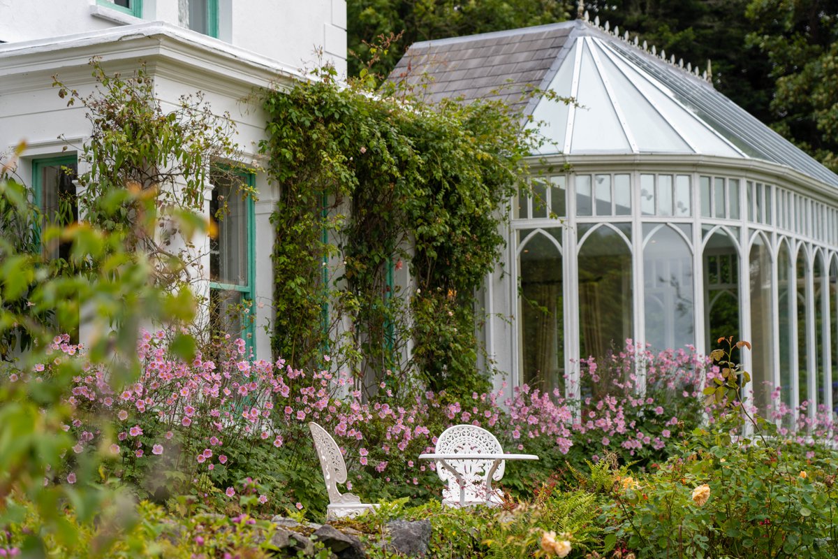 ❤️ Wishing our guests a very Happy Valentine's Day from all at Cashel House Hotel. We can't wait to welcome you back when we reopen in March!