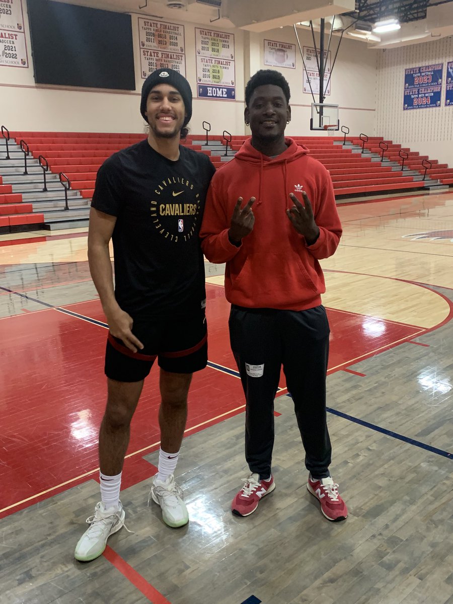 JPII Men’s Hoops (@jpiihoops) on Twitter photo It’s great having a couple of state champions back on campus today!! <a href="/jaylontyson/">jaylontyson_</a> <a href="/DonavonJ11/">Donavon Johnson(DJ)🧸</a> #40-1 <a href="/JPIIHSSports/">JPIIHS Athletics</a> <a href="/CoachDan_Lee/">Dan Lee</a> It’s great having a couple of state champions back on campus today!! <a href="/jaylontyson/">jaylontyson_</a> <a href="/DonavonJ11/">Donavon Johnson(DJ)🧸</a> #40-1 <a href="/JPIIHSSports/">JPIIHS Athletics</a> <a href="/CoachDan_Lee/">Dan Lee</a>
