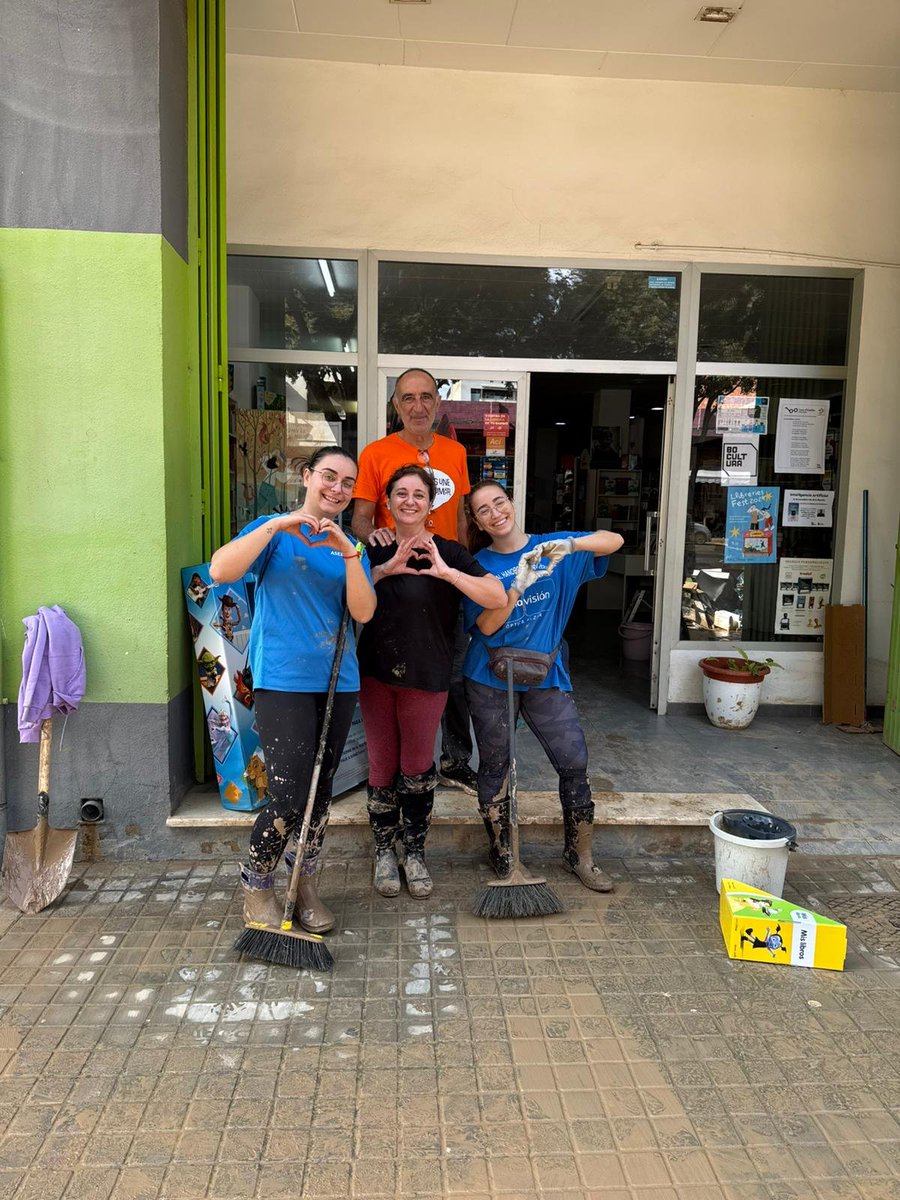 El fatídic 29 d’octubre s’ho emportà tot... L’Esplai Llibres (l’Alcúdia, València). Crònica d’una represa.

M'ajudeu a difondre? Gràcies! 

fima.ub.edu/edl/ca/lesplai…