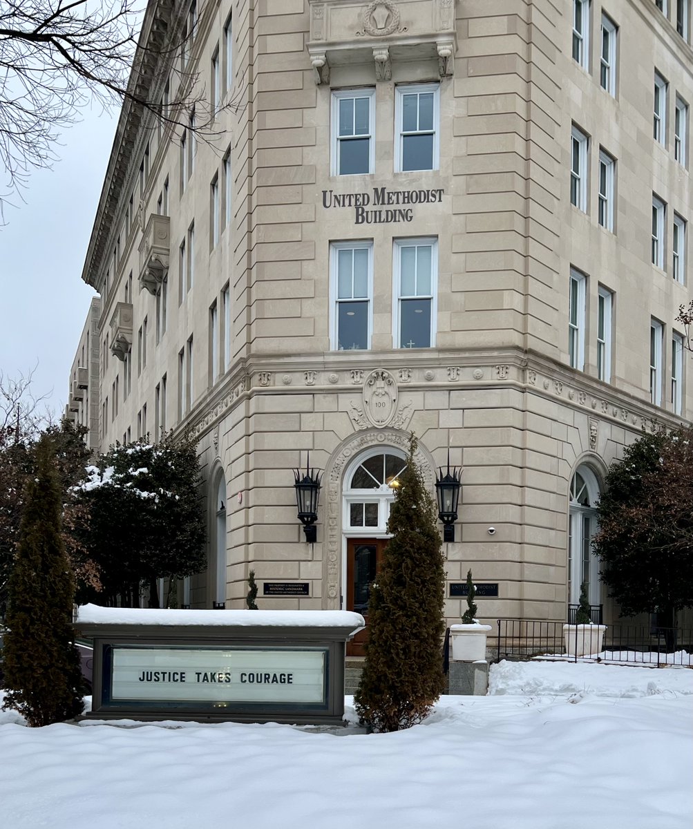 PinnaclePrevent's tweet image. Shelby &amp;amp; Jessie in DC for the NSAC winter meeting and lobby day! They made a visit to Capitol Hill to tell our Congress people &amp;amp; their staff about the good food work happening in Arizona.

Learn more about local, state, and federal food systems policy at AZFSN.org