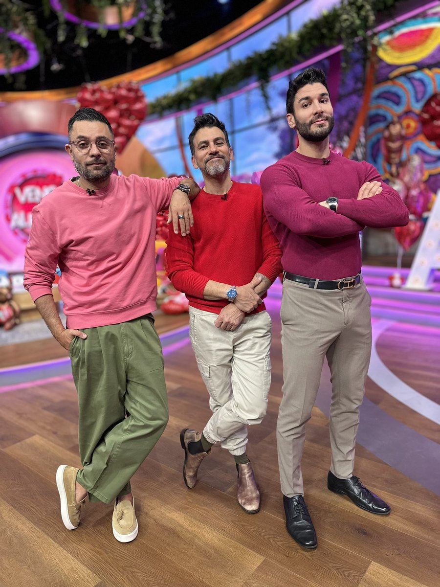 VengaLaAlegria's tweet image. Durante este día de amor y amistad mujeres y hombres se enfrentan en el #RetoViral. ¿Quiénes se llevarán la victoria? Vota por tus favoritos a través de la App TV Azteca En Vivo. 🕺🏻✨💞💃🏻📲 #VLA
