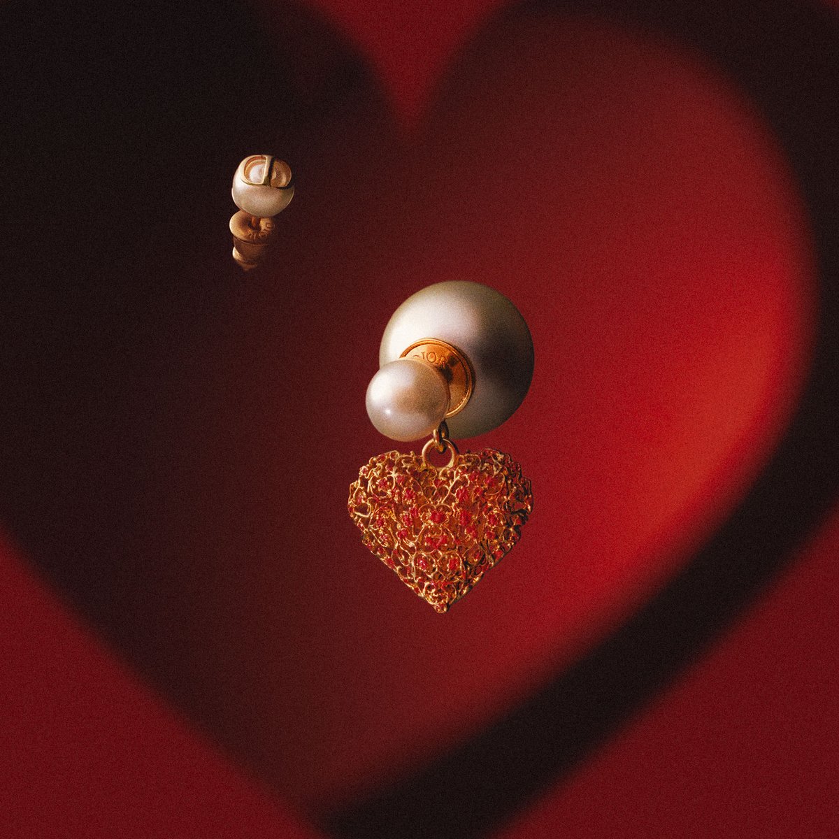 Dior's tweet photo. When Dior speaks the language of love – discover your heart's desire in the House's Valentine's selections, including the #LadyDior and #DiorBookTote by Maria Grazia Chiuri.