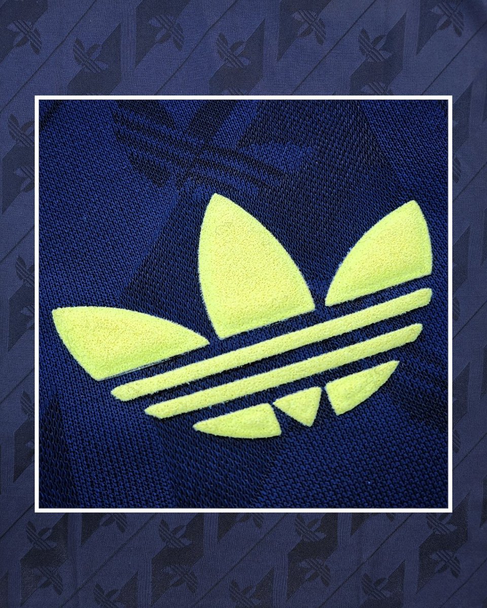 Dhem_boost's tweet photo. #KitOfTheDay 👉🏼 @Juventusfc; 24-25 ‘LFSTLR’ Kit by @adidasoriginals; Bought from Goalinn
#JuventusFC / #Sponsorless / #AdidasFootball / #LFSTLRKit / #MadeForTheCulture / #ForzaJuve / #ImpossibleIsNothing / #Goalinn / #FinoAllaFine / #Bianconeri / #CreatedWithAdidas / #BadgePorn https://t.co/Kgzu9oSa5x