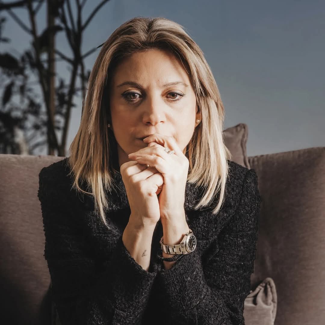 finklin5's tweet photo. Μια εξαιρετική σημερινή ανάρτηση του συγγραφέα Θανάση Τριαρίδη 👇👇

ΕΠΕΙΔΗ ΔΕΝ ΝΤΡΕΠΕΤΑΙ ΟΥΤΕ Η ΝΤΡΟΠΗ...
Η Ιωάννα Κλάπα έγινε Πρόεδρος του Αρείου Πάγου στις 28 Ιουλίου του 2023 - 43 ημέρες μετά την φριχτή κρατική δολοφονία των 649 μεταναστών της Πύλου. Και διόλου δεν ντράπηκε https://t.co/KrzHdKN8om