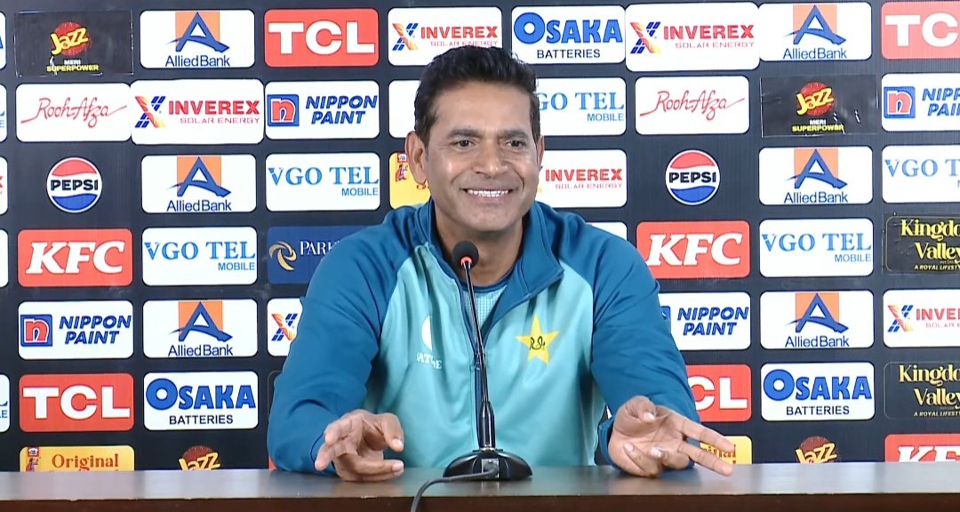 dhillow_'s tweet photo. Aqib Javed on Babar Azam's opening

"If you look at these pitches, the real challenge isn't for the top order. There's no seam, no bounce, no movement. For us, it was important that our best batter was at the top because it suited him more." https://t.co/QgptUC6WTY