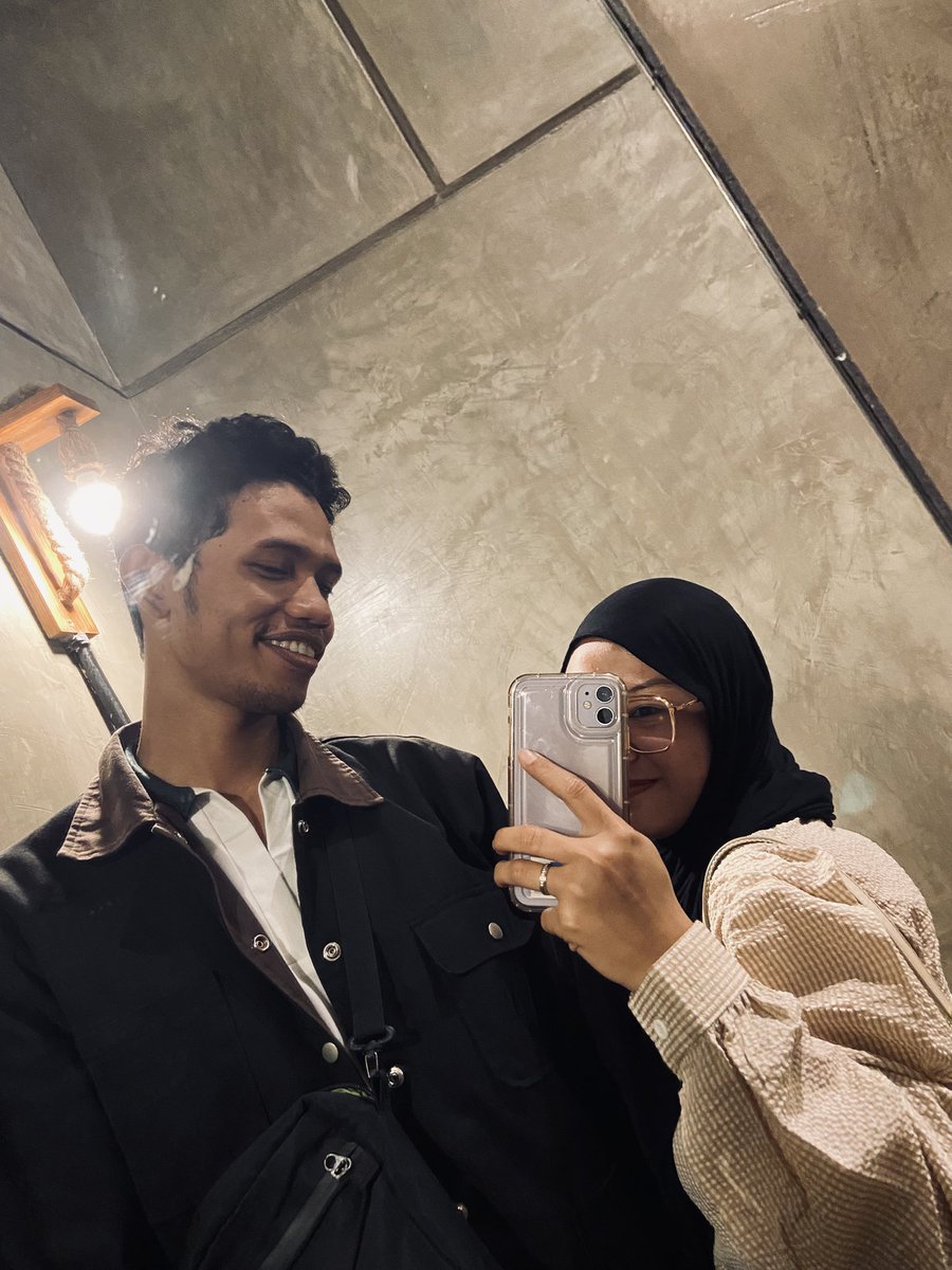 clrasafh_'s tweet photo. I love u hubby always and forever @marjansusu 😘🖤 https://t.co/n7nMYeLa0F