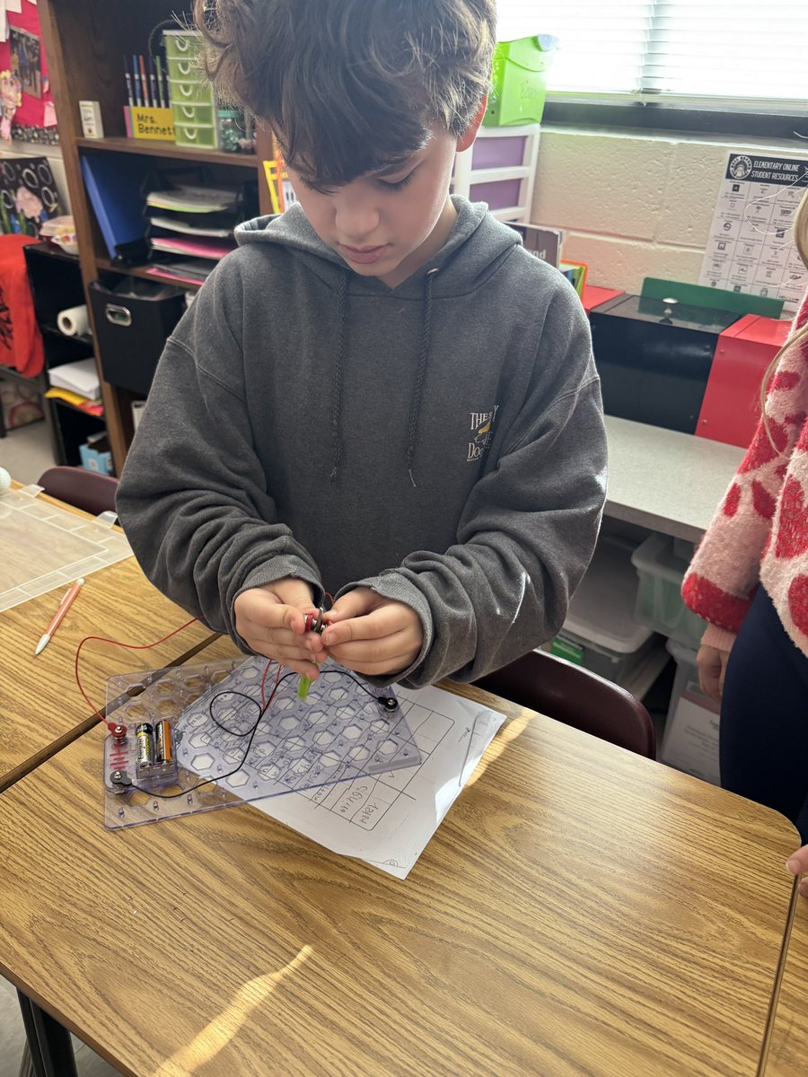 Roses are red, circuits are green, students testing materials, is the best scene! ❤️ On this Valentine's Day, students are testing materials to see what can complete a circuit for their  #ADI  claims coming soon! #inquirybasedlearning <a href="/CherokeeSchools/">Cherokee Co. Schools</a> <a href="/BGESTEM/">Ball Ground STEM Academy</a>