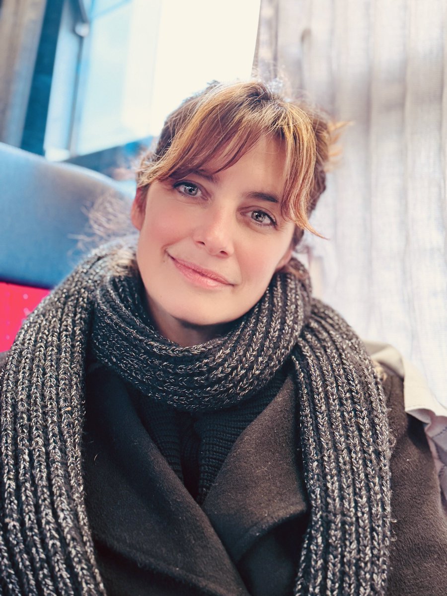 Nous sommes loin l’un de l’autre mais on est réunis par le cœur et la pensée. ❤️ 
Et vous, même s’il n’y a pas de jour pour se dire je t’aime… Que faites-vous pour la St Valentin ? #love #StValentin