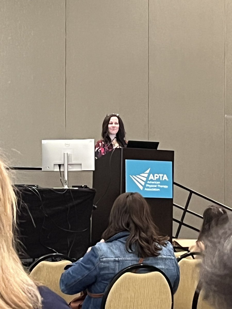 Duke_DPT's tweet image. #dptfaculty @DukeOrtho @DukeMedSchool @jamlg_jamie presenting right now @ResearchAPTA #DukeatCSM @APTA_official #APTACSM