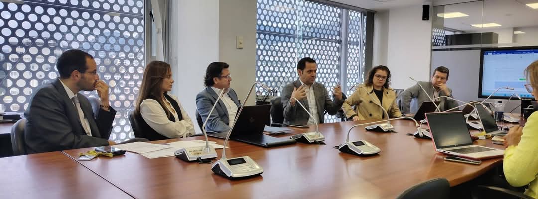 RegimenEconomAN's tweet photo. 💼 Hoy, se realizó la mesa técnica para discutir las reformas al Libro II (Ley de Mercado de Valores) en el marco del "Proyecto de Ley Orgánica Reformatoria del Código Orgánico Monetario y Financiero". 📜⚖️

Agradecemos a todos los delegados por sus valiosos aportes. 🙌 https://t.co/1bqXaqrjeX