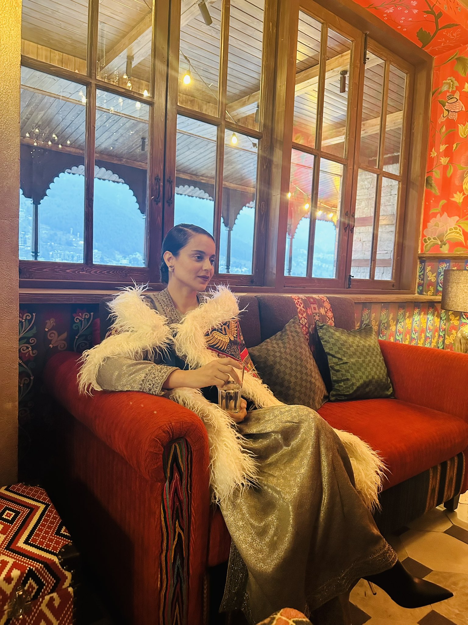 Kangana Opens Café, Becomes MP & Directs Films!