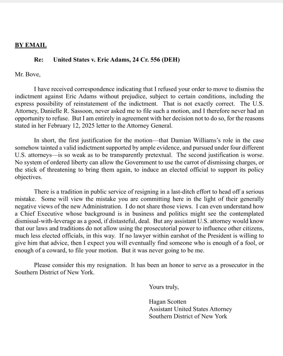 Read the letter of resignation from SDNY AUSA Hagan Scotten, Bronze Star recipient, former clerk to Chief Justice Roberts. Bravo!  
👏👏👏