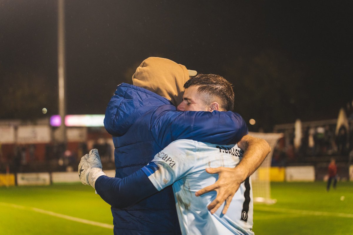 💞 ᴛᴜ ᴛᴀɴ ᴅᴇ Sᴀɴᴛ Vᴀʟᴇɴᴛɪ́,

🌹 ɪ ᴊᴏ ᴛᴀɴ ᴅᴇ Sᴀɴᴛ Jᴏʀᴅɪ.

🫂 Enamorats de la #UEOlot tots els dies de l'any! 

#TornemAmbTu #2RFEF3