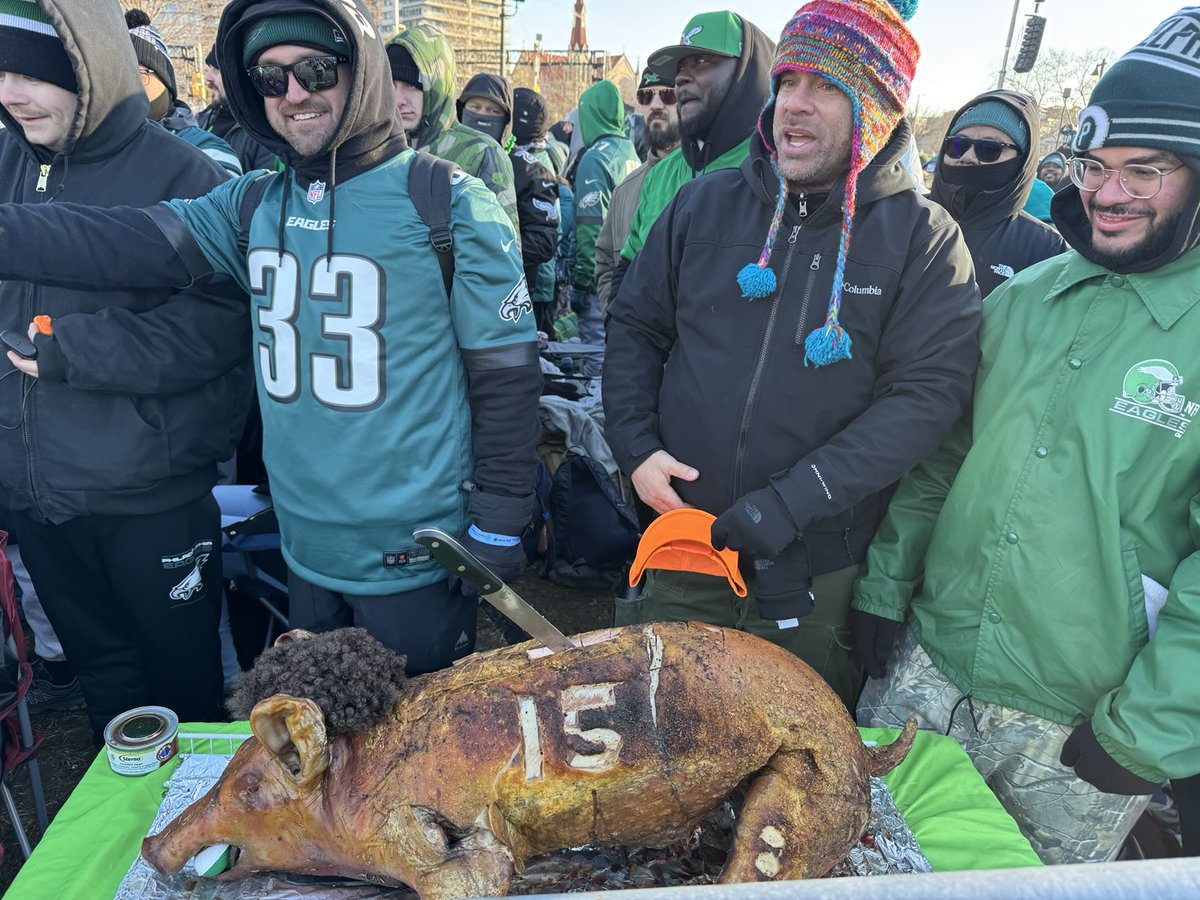 Pat Mahomes got cooked !!! These Eagles fans are going nuts!