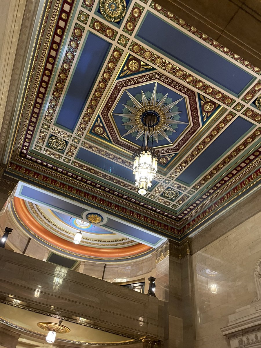 I’ve been to a few Masonic meetings now &amp; they’re all pretty great. I’ve not, however, been to many exceptional meetings. <a href="/Shaun_UGLE/">Shaun Butler ACIM</a> Installation meeting last night was just that. Well done to Letchworth Lodge No.3505 for a wonderful evening &amp; fab ceremony 💙 

#Freemasons