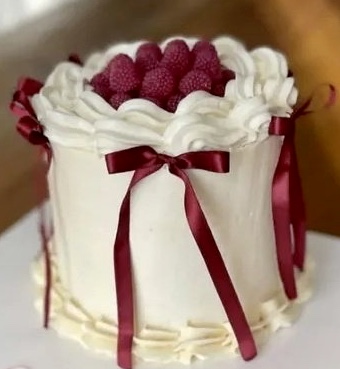 florida1914's tweet photo. Sì, sì..i fiori🌹 sono belli e romantici pma...vuoi mettere una bella pizza “Margherita“🌼..o un bel dolcetto fatto da #Semra..tutto un altro sapore👍😉😀
Comunque va bene tutto x San Valentino💥👌🔥❤️
❤️🔥#ÖzgeGürel 💘💞 #SerkanÇayoğlu ❤️🔥
Unici 🔝🤩🫠 https://t.co/PZoa7b9ydk