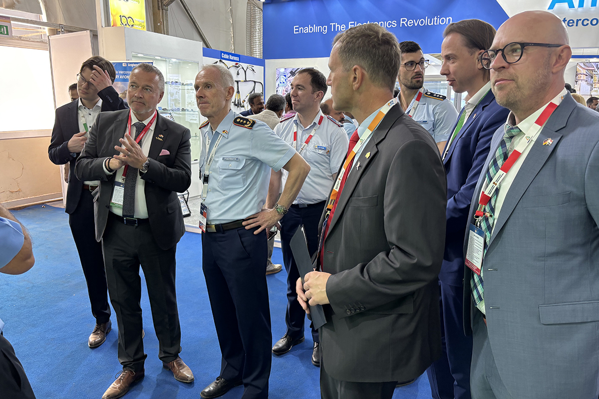 hensoldt's tweet image. Happy to share some highlights from our recent participation at the @AeroIndiashow, where the @HENSOLDT team had the great opportunity to connect and exchange with numerous delegates from the Indian Armed Forces. #exhibition #defense #detectandprotect