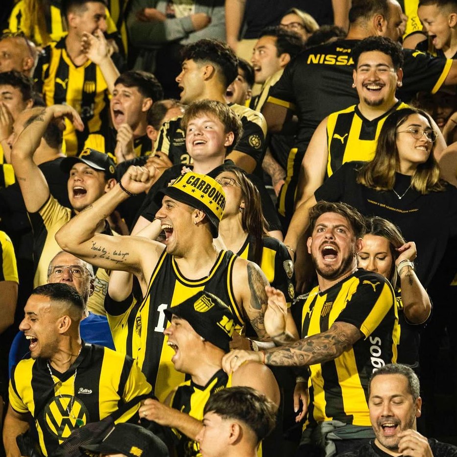 CAP__Rugby's tweet image. BUEN DÍA. 

VUELVE PEÑAROL. 

Vuelven los #BicampeonesDeAmérica.