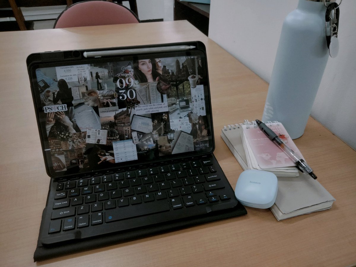 calestyraemei's tweet photo. what a productivity 🪞🗒️
#notion #whatsinmybag #library https://t.co/gpfkZCSfrm