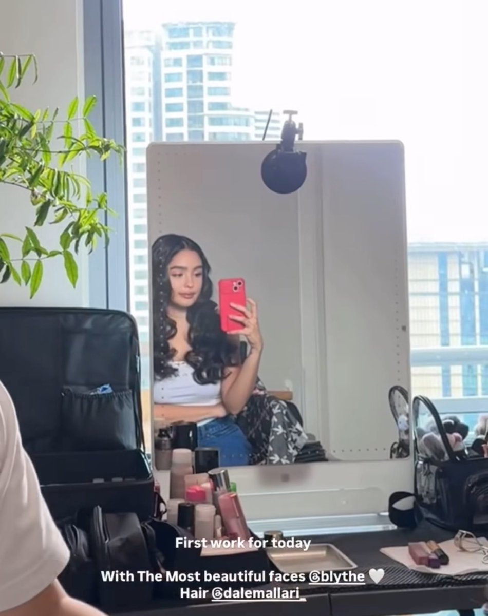 Andrea Brillantes' ganap for today✨👀🤭
hair : @.dalemallari 
makeup : @.onlypaulunating

#AndreaBrillantes  | <a href="/iamandrea_b/">Andrea Brillantes</a>