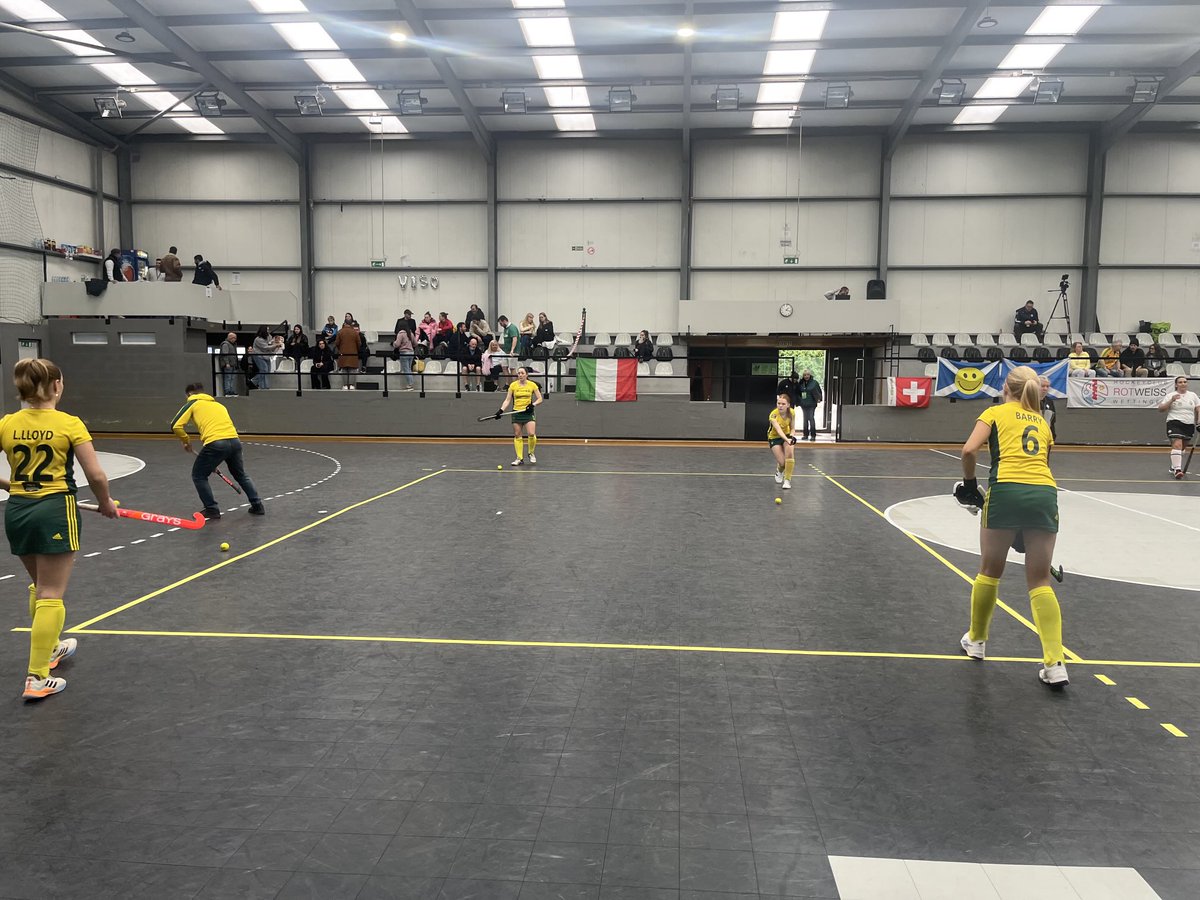 Warm up for our 1st match v Viso, the Portuguese club side ⁦<a href="/leinsterhockey1/">leinsterhockey</a>⁩ ⁦<a href="/wolfhoundandelk/">Wolfhound&Elk</a>⁩