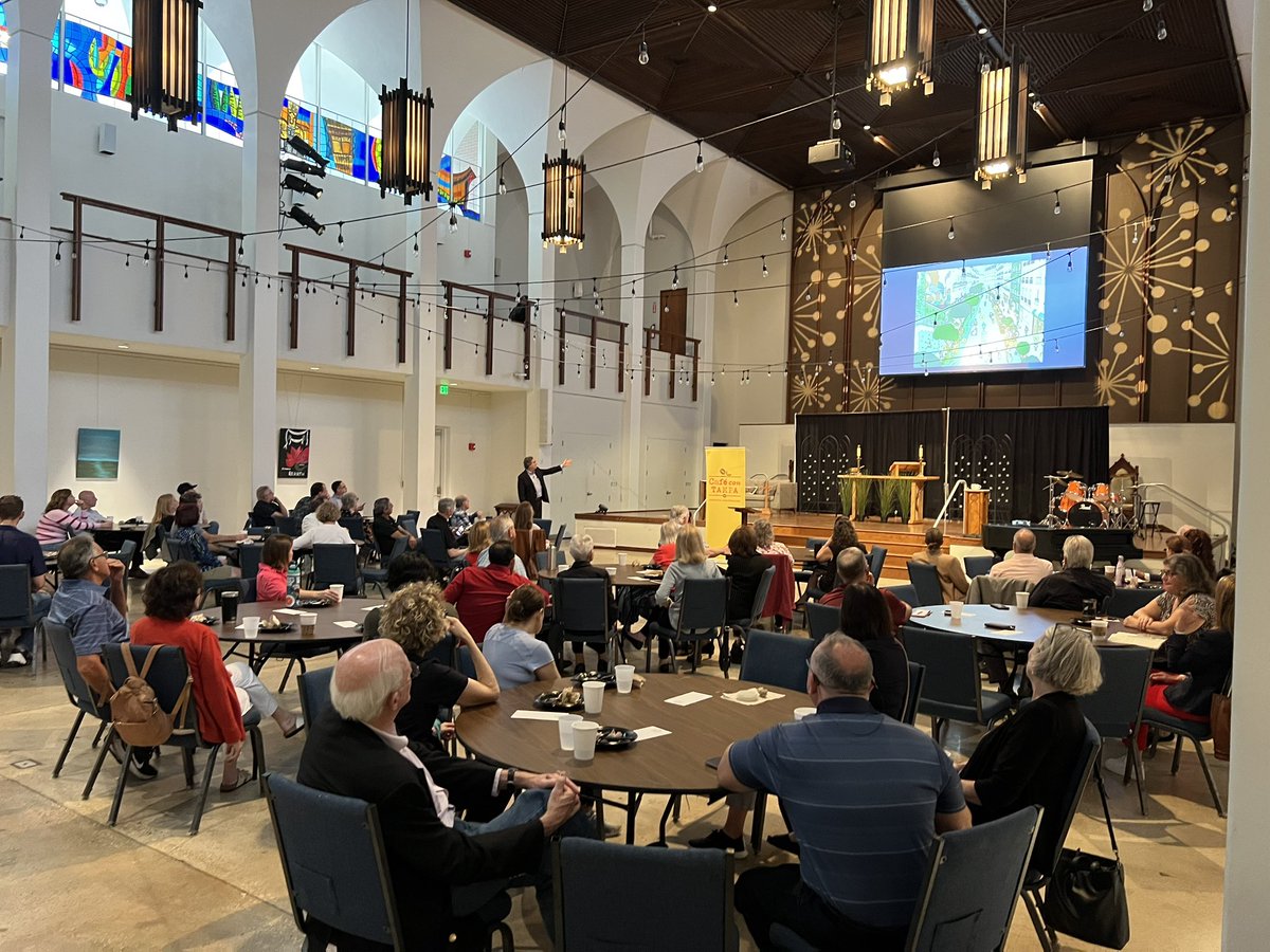 Packed house at Cafe con Tampa this morning to hear Gil Penalosa talk about urban planning