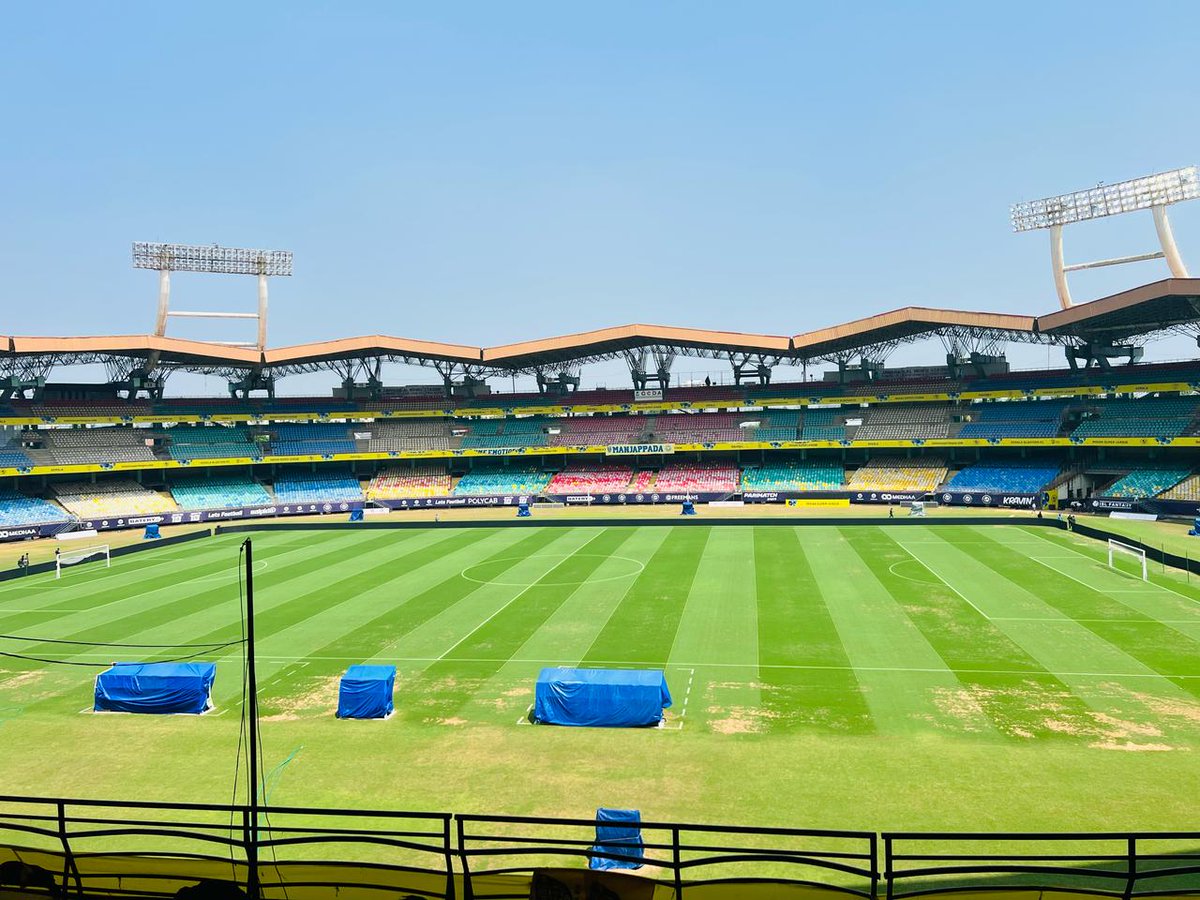 Im__aash's tweet photo. 3,244 days since Kochi hosted an International Football match of India 💔

Hosted Germany, Spain , North Korea and Niger in the FIFA 2017 World Cup 🏆

#IndianFootball https://t.co/acH3vhrEAa