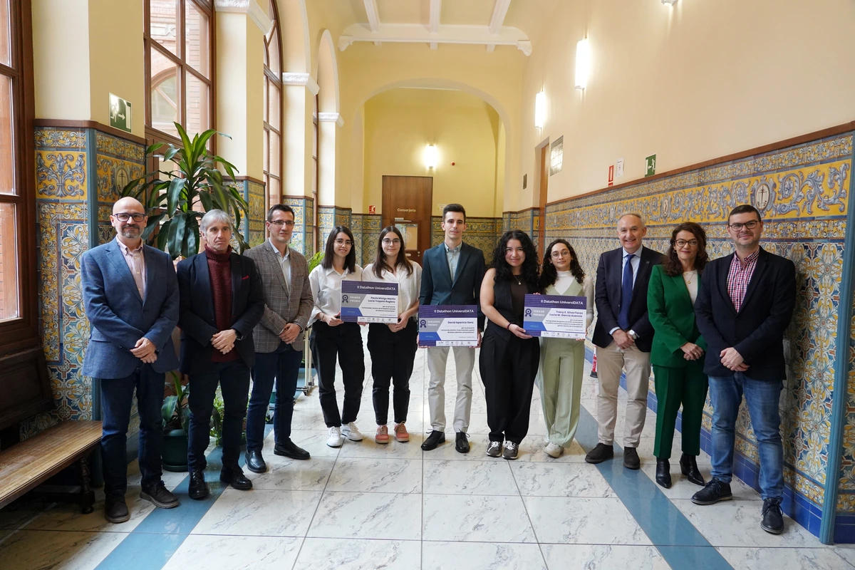 Consejo Social UVa (@consejosocuva) on Twitter photo 📢 ¡Ayer fue la entrega de premios del 2º Datathon UniversiDATA! 👏🏻
Y no podíamos dejar pasar la oportunidad de felicitar a cada uno de los premiados:
📸 <a href="/DiadeValladolid/">El Día de Valladolid</a>
#ConsejoSocialUVa
Abro hilo ⬇️ 📢 ¡Ayer fue la entrega de premios del 2º Datathon UniversiDATA! 👏🏻
Y no podíamos dejar pasar la oportunidad de felicitar a cada uno de los premiados:
📸 <a href="/DiadeValladolid/">El Día de Valladolid</a>
#ConsejoSocialUVa
Abro hilo ⬇️