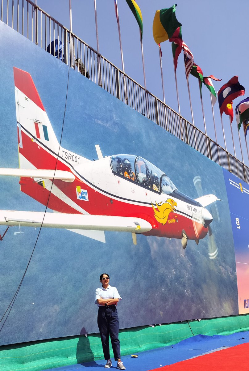 ShwethaKAS's tweet photo. Sky-high thrilling experience @AeroIndiashow  .

#AeroIndiaShow 
#FlyingDisplay
#AeroIndia25 
#AeroIndia2025 https://t.co/jijuTlajAo