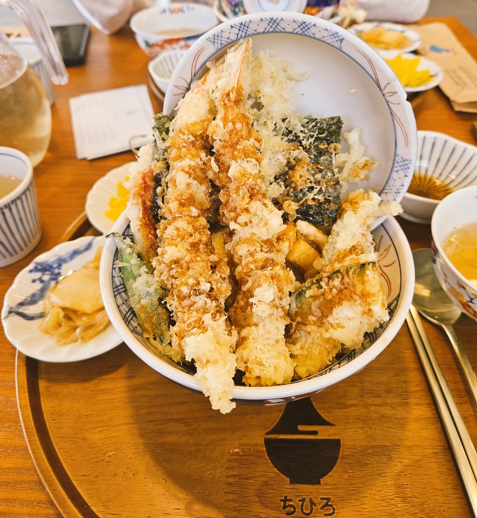 발렌타인데이는 잘 보내셨나요?
맛있는 식사도 하고 디저트는 달콤한 제이로 마무리♡