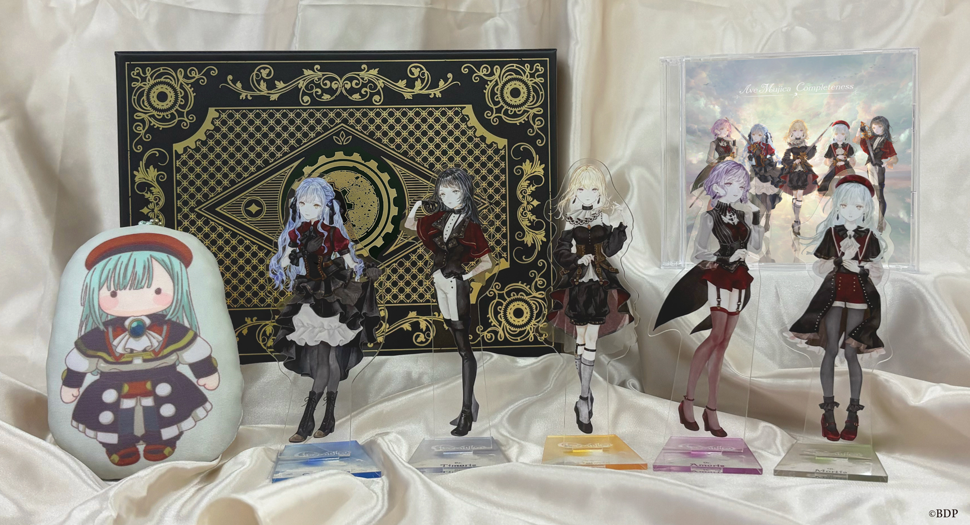 Ave Mujica Completeness モーティス クッションストラップ